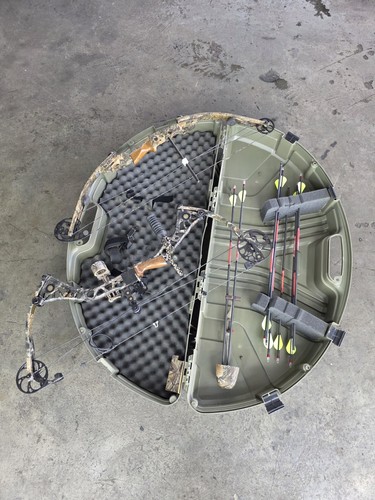Mathew bows case - bows,