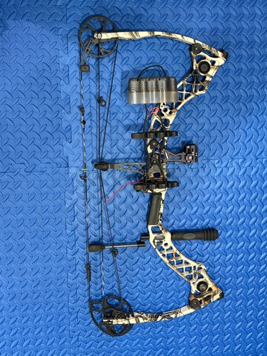 Mathiew compound bow right - bow,